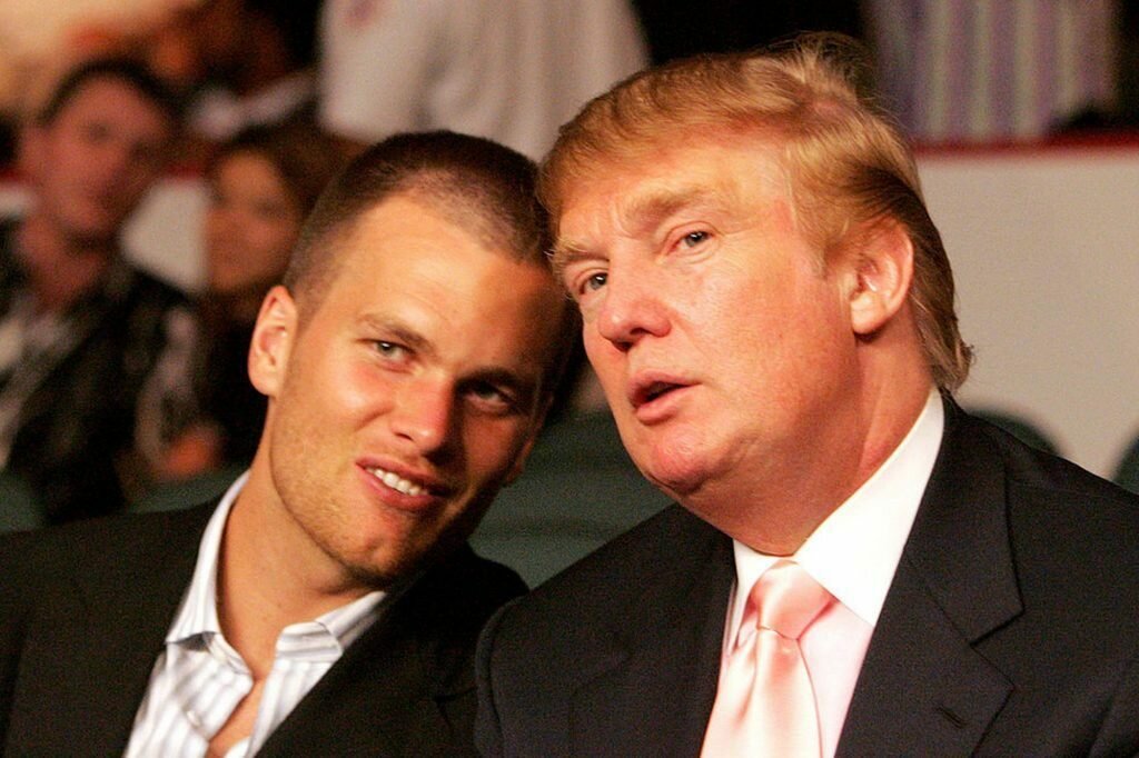 Tom Brady and Donald Trump look so happy together.