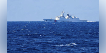 US Challenges China With Warship Deployment in Disputed South China Sea Waters